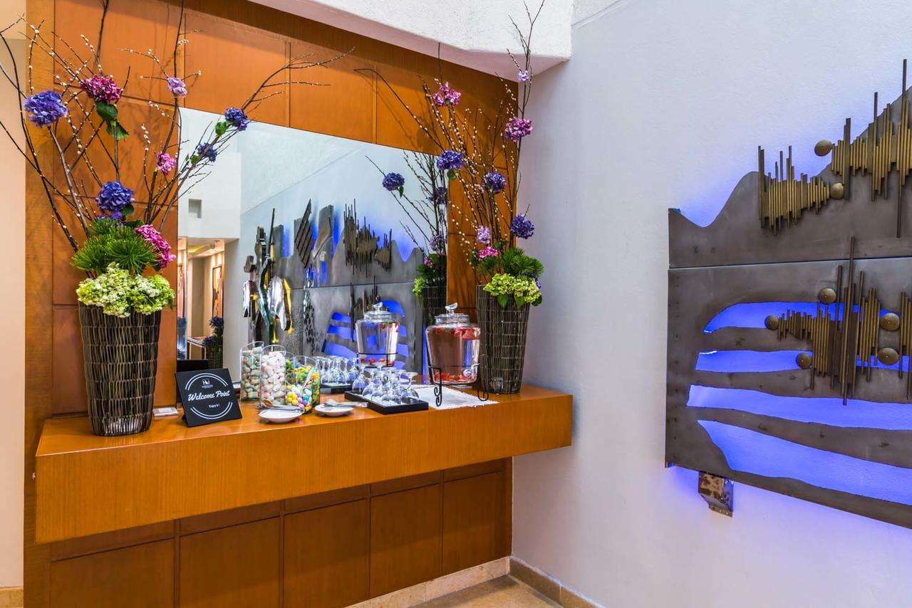 Eurostars Zona Rosa Suites Mexico City Exterior photo The lobby of the hotel